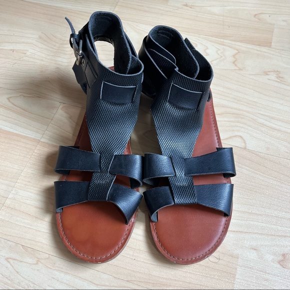 American Eagle Outfitters Ankle Hight Sandals Leather Buckle Straps Size 10 - Picture 1 of 10